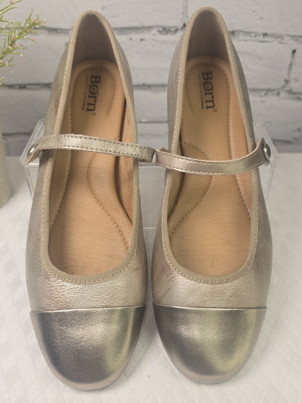 BORN PANDORA MARY JANE BALLET FLATS TWO TONE GOLD METALLIC CAP TOE PREPPY 8.5